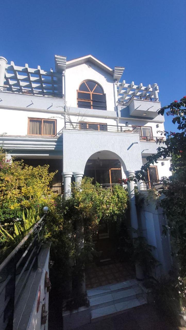 Inn Of The Four Sisters Gondar Bagian luar foto